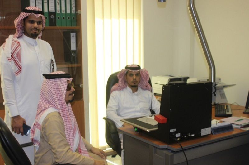 وفد مركز الوثائق والمحفوظات بجامعة الملك فيصل بالدمام